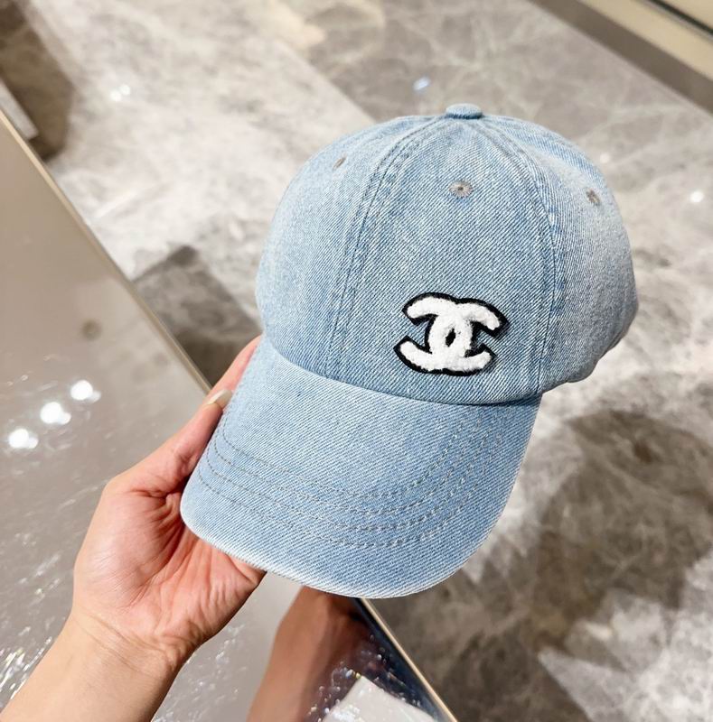 Chanel cap (96)